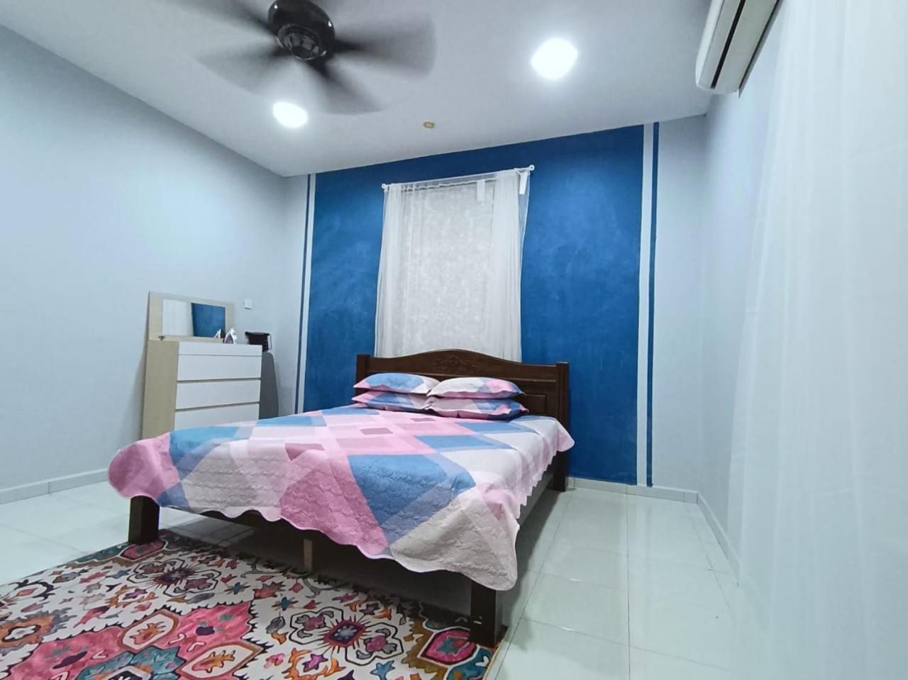 Ebnur Homestay Арау Екстериор снимка