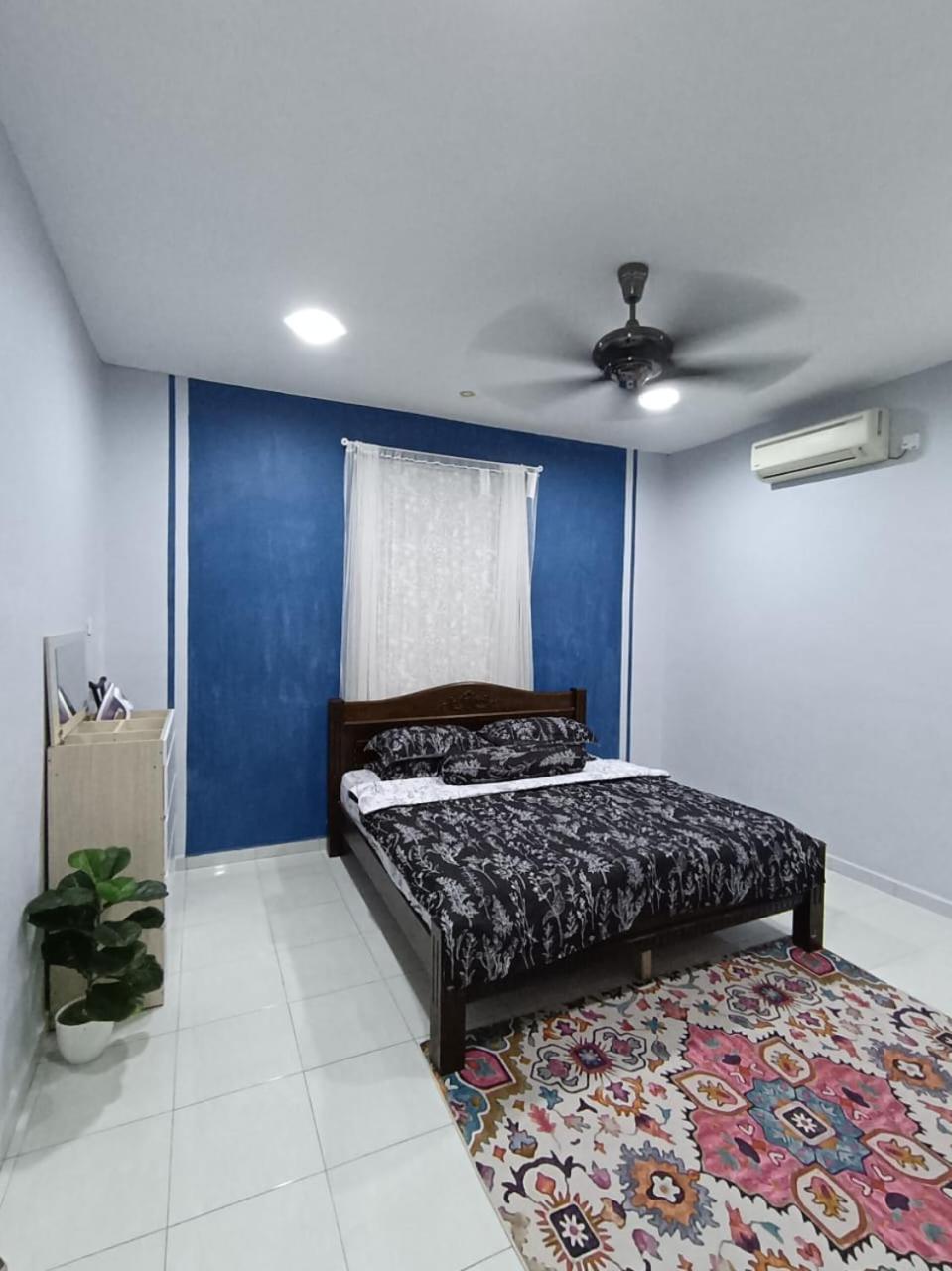 Ebnur Homestay Арау Екстериор снимка